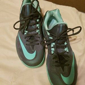 Women's Nike Shoes size 8